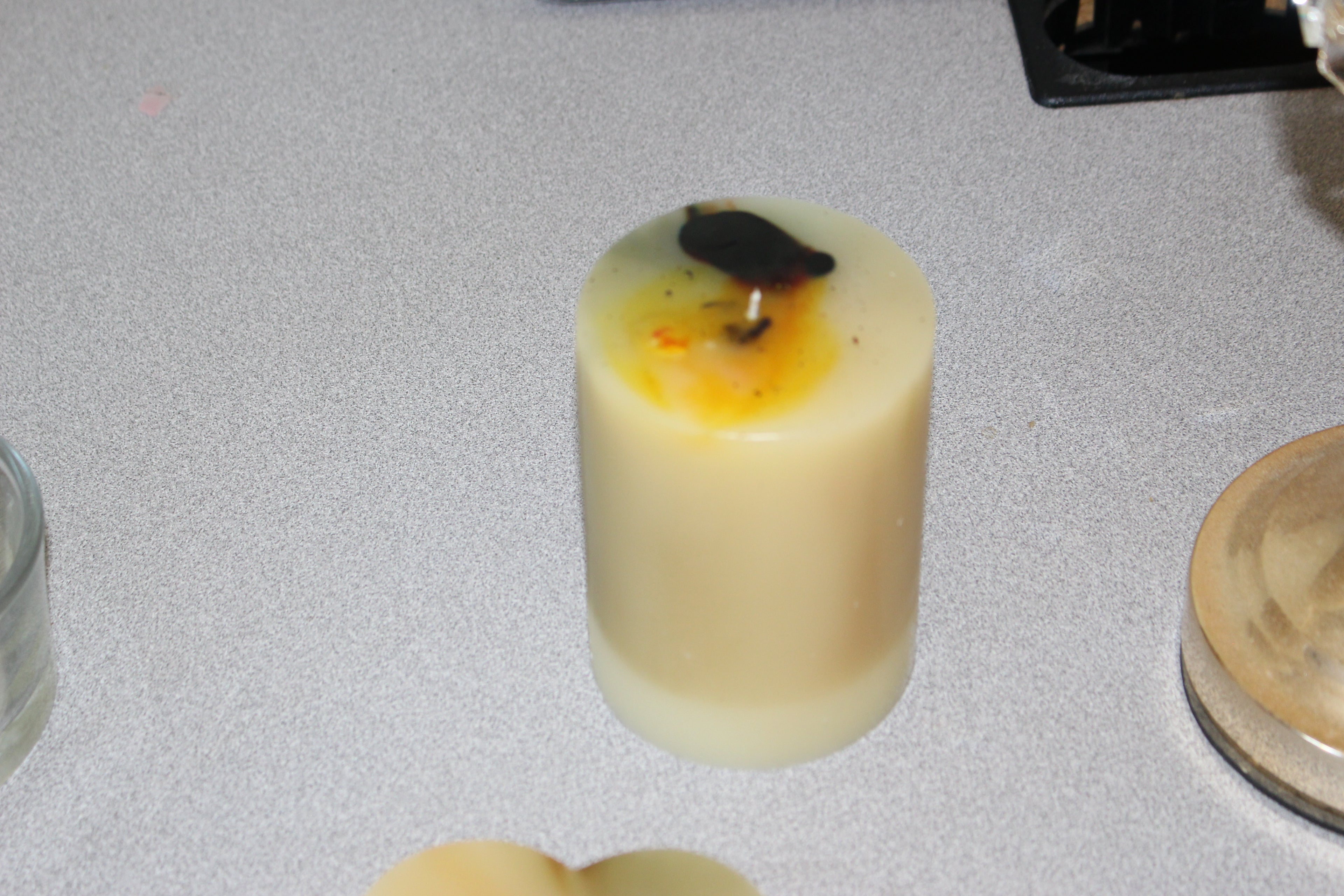 Round Pillar Yellow Coconut